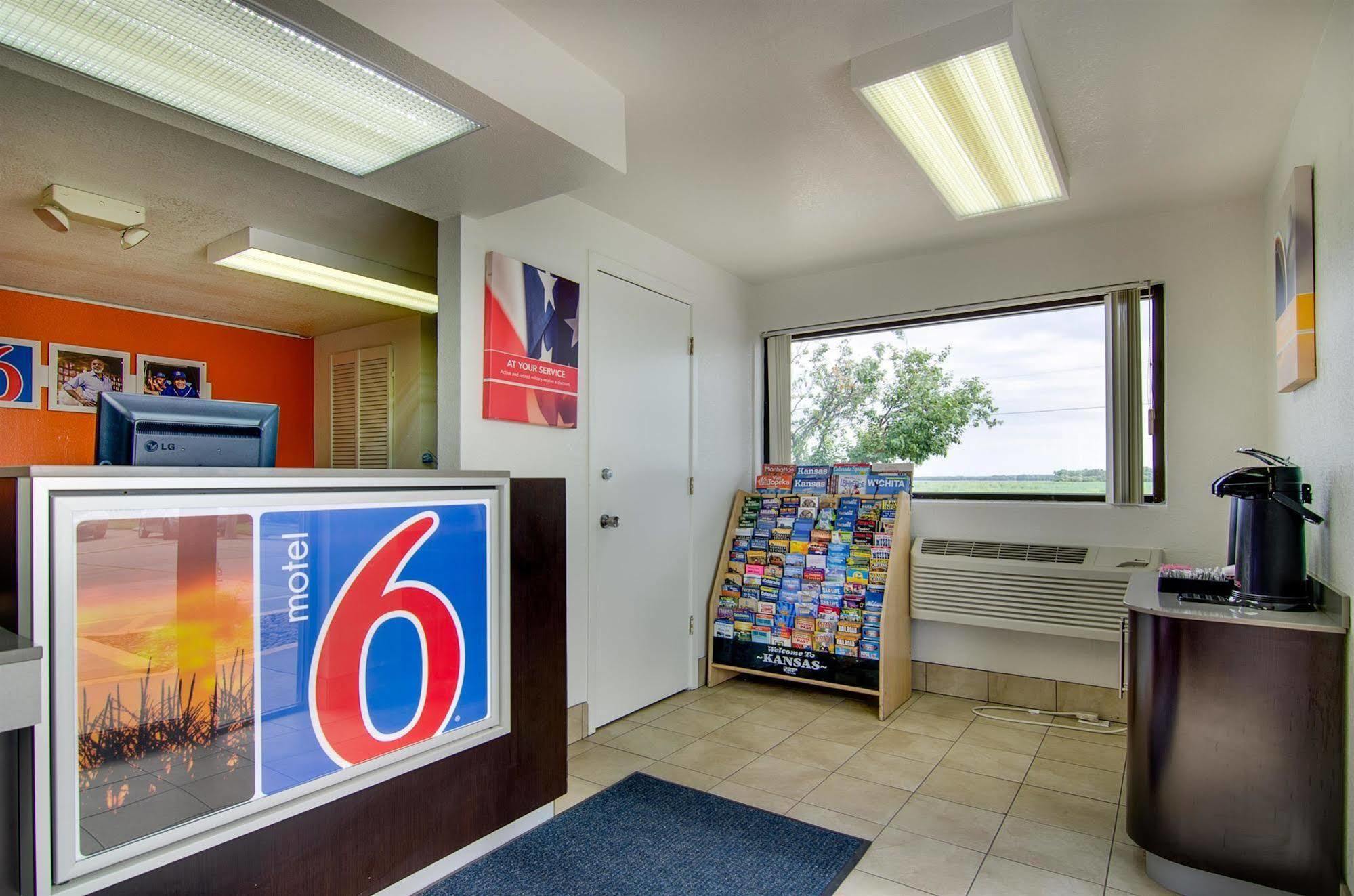 Motel 6-Salina, Ks المظهر الخارجي الصورة