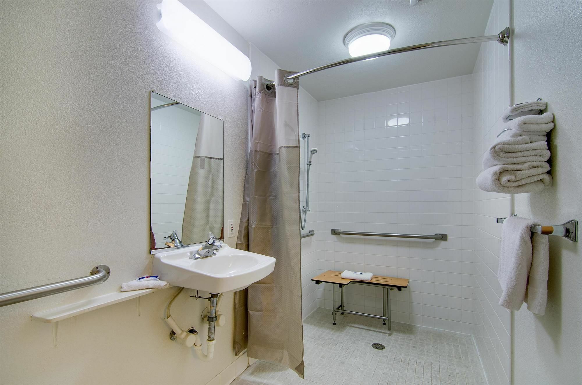Motel 6-Salina, Ks المظهر الخارجي الصورة